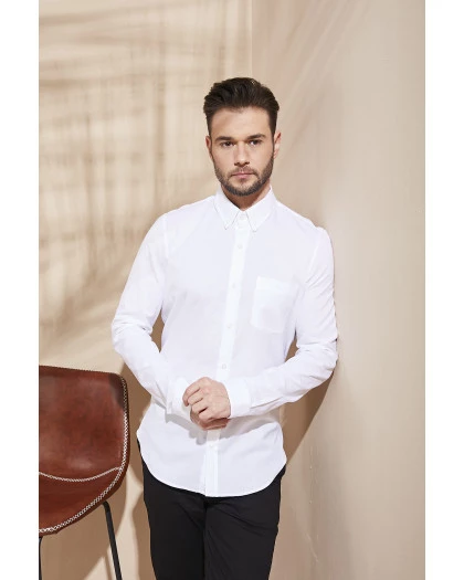 Camisa Masculina Regular Fit em Algodão Premium Lisa